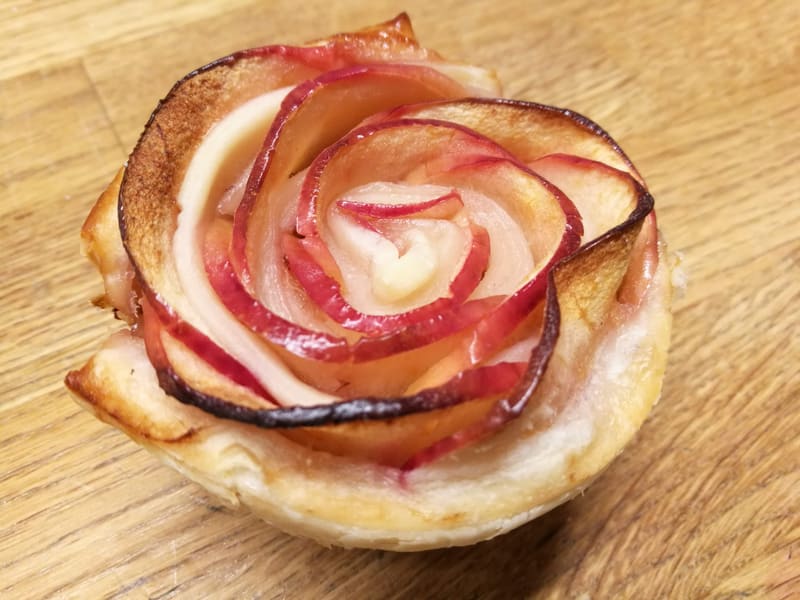 Rose di mele in pasta sfoglia