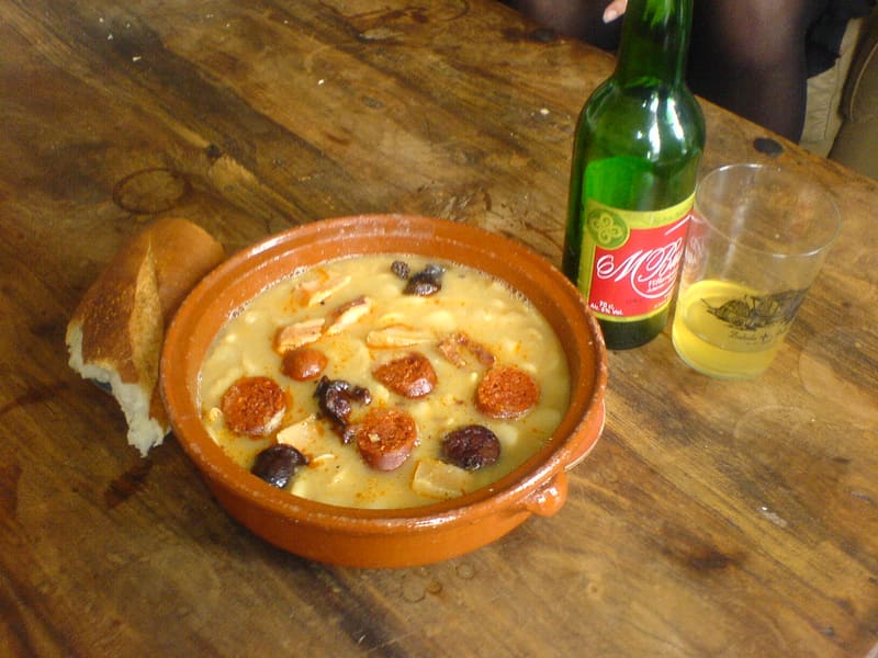 Fabada asturienne (ragoût de haricots des Asturies)