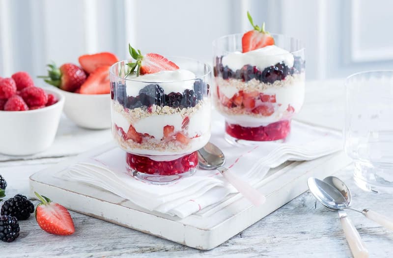Coppette di yogurt alla frutta