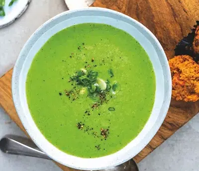 Schnelle Erbsen-Minz-Suppe